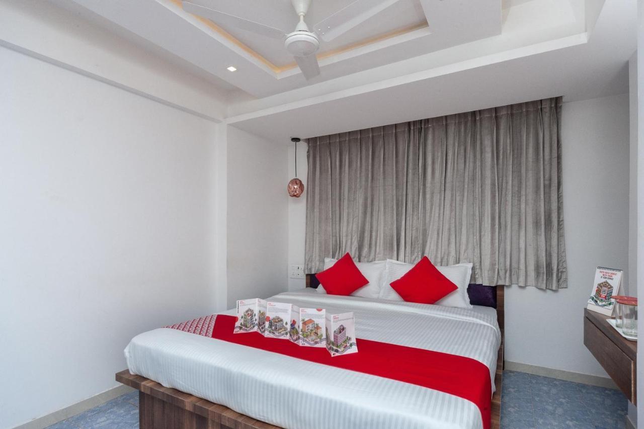 Capital O Admire Suit Hospitality Chennai Exterior foto