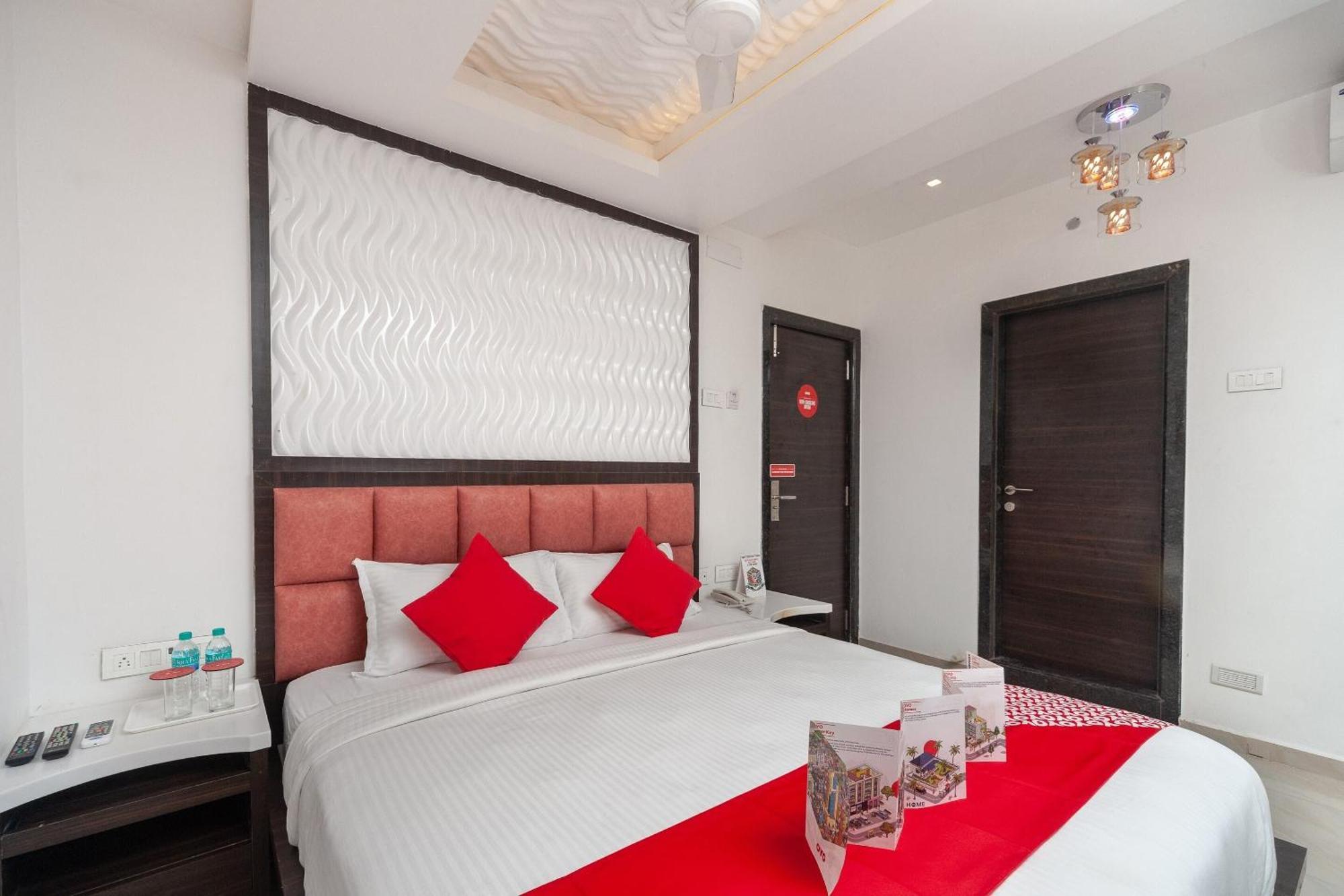 Capital O Admire Suit Hospitality Chennai Exterior foto